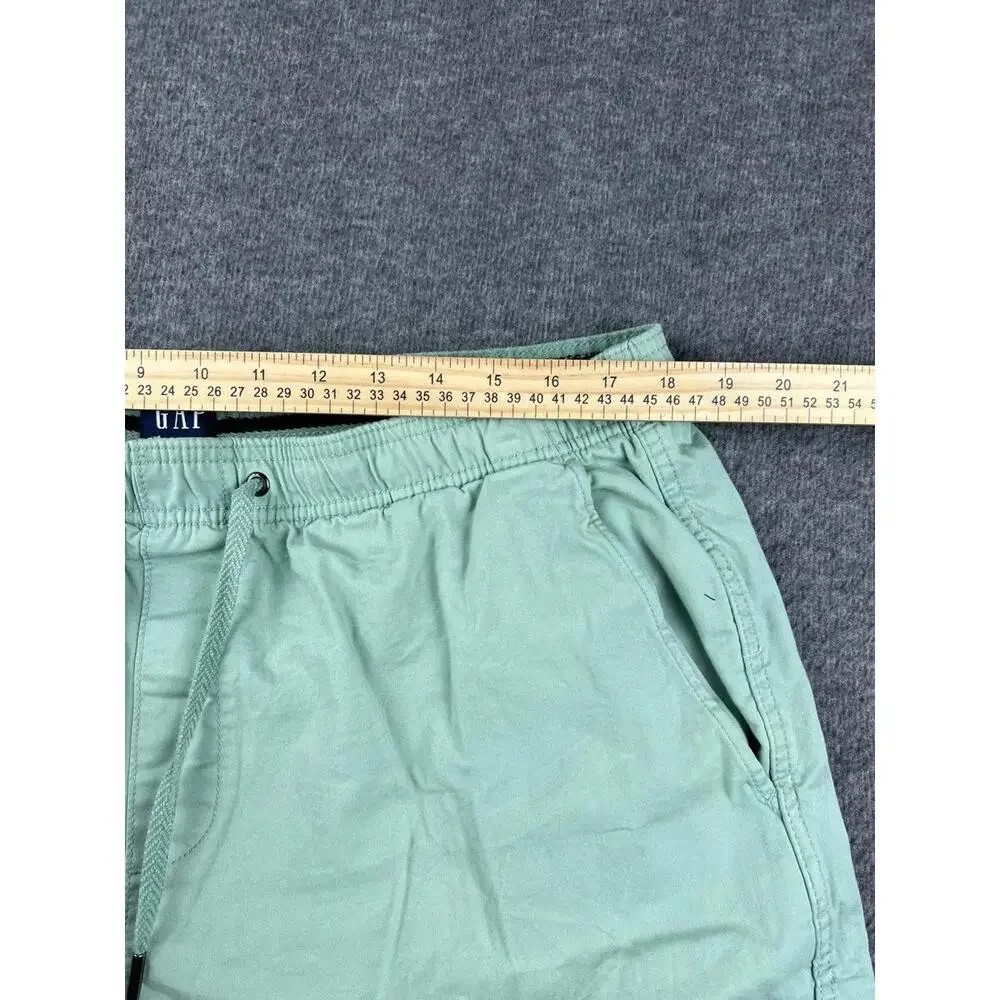 GAP Men's Shorts Size XL Light Green Casual‎